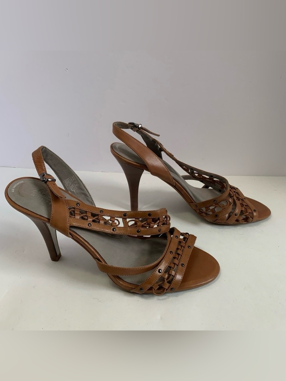 KENNETH COLE NEW YORK brown she’s Lacey leather sandals heels women’s size 9.5